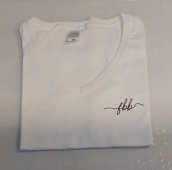 White Signature v neck T-shirt women's Large